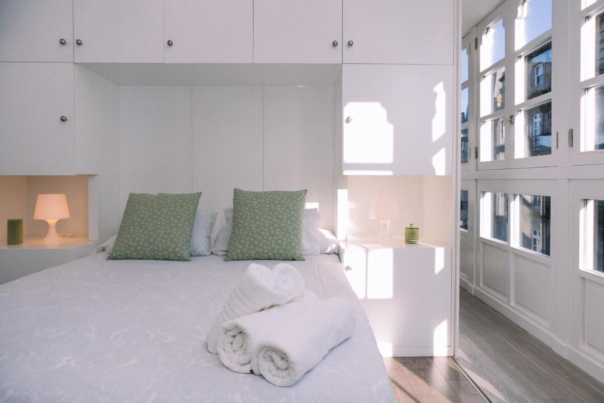 Apartamento Atico Con Luz Y Brillo En By Vigo